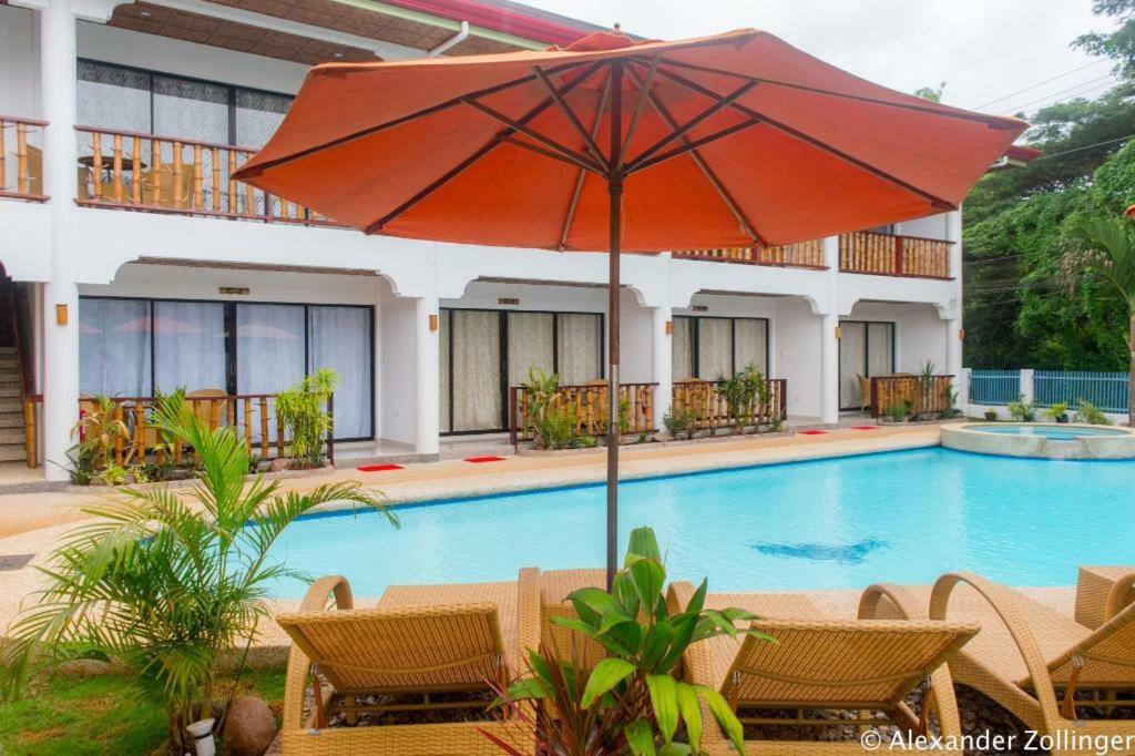 פנגלאו Alona Vida Beach Hill Resort מראה חיצוני תמונה