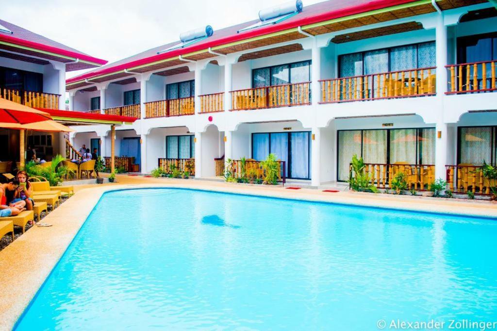 פנגלאו Alona Vida Beach Hill Resort מראה חיצוני תמונה