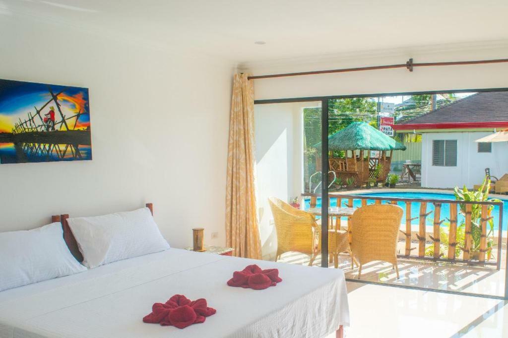 פנגלאו Alona Vida Beach Hill Resort מראה חיצוני תמונה