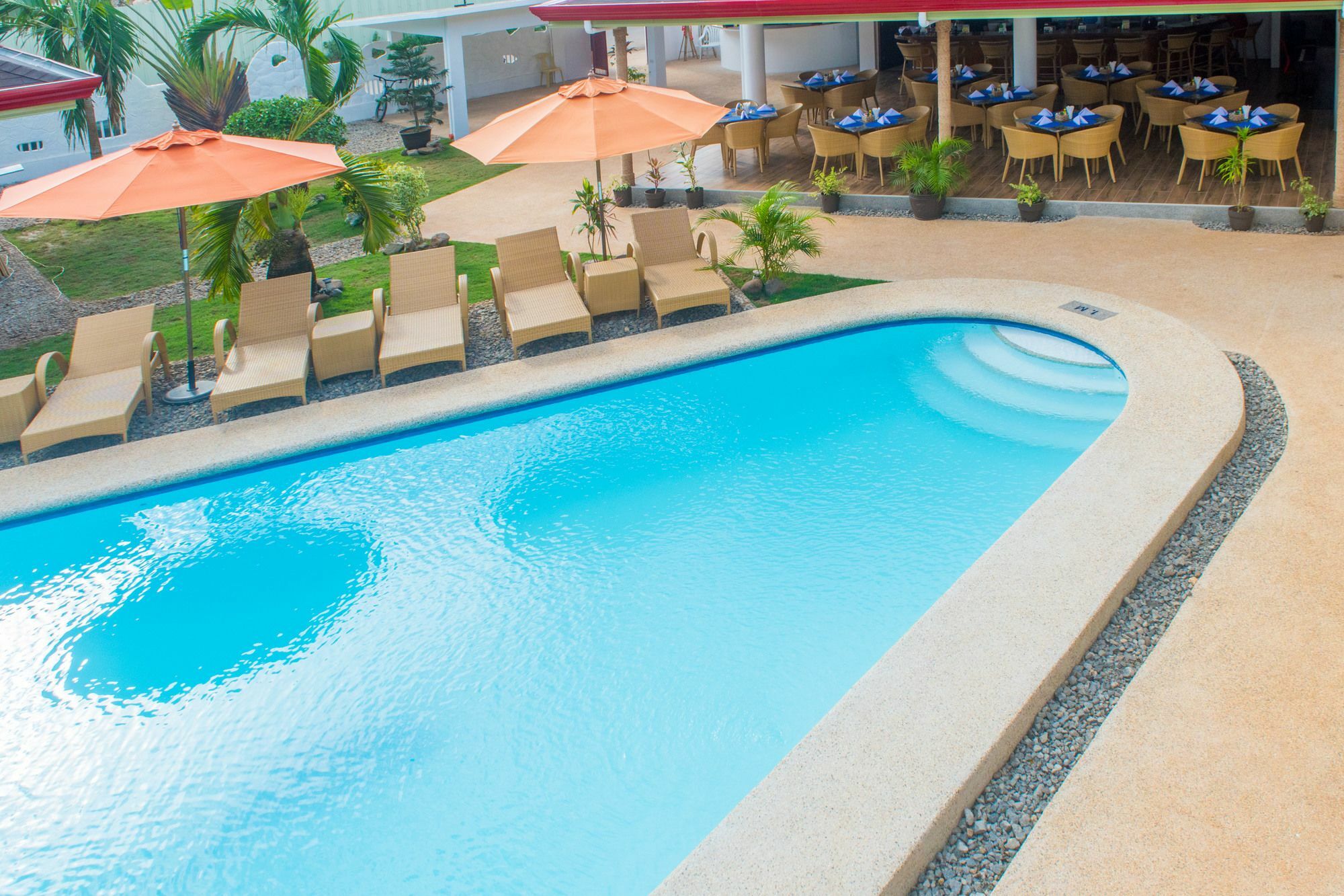 פנגלאו Alona Vida Beach Hill Resort מראה חיצוני תמונה